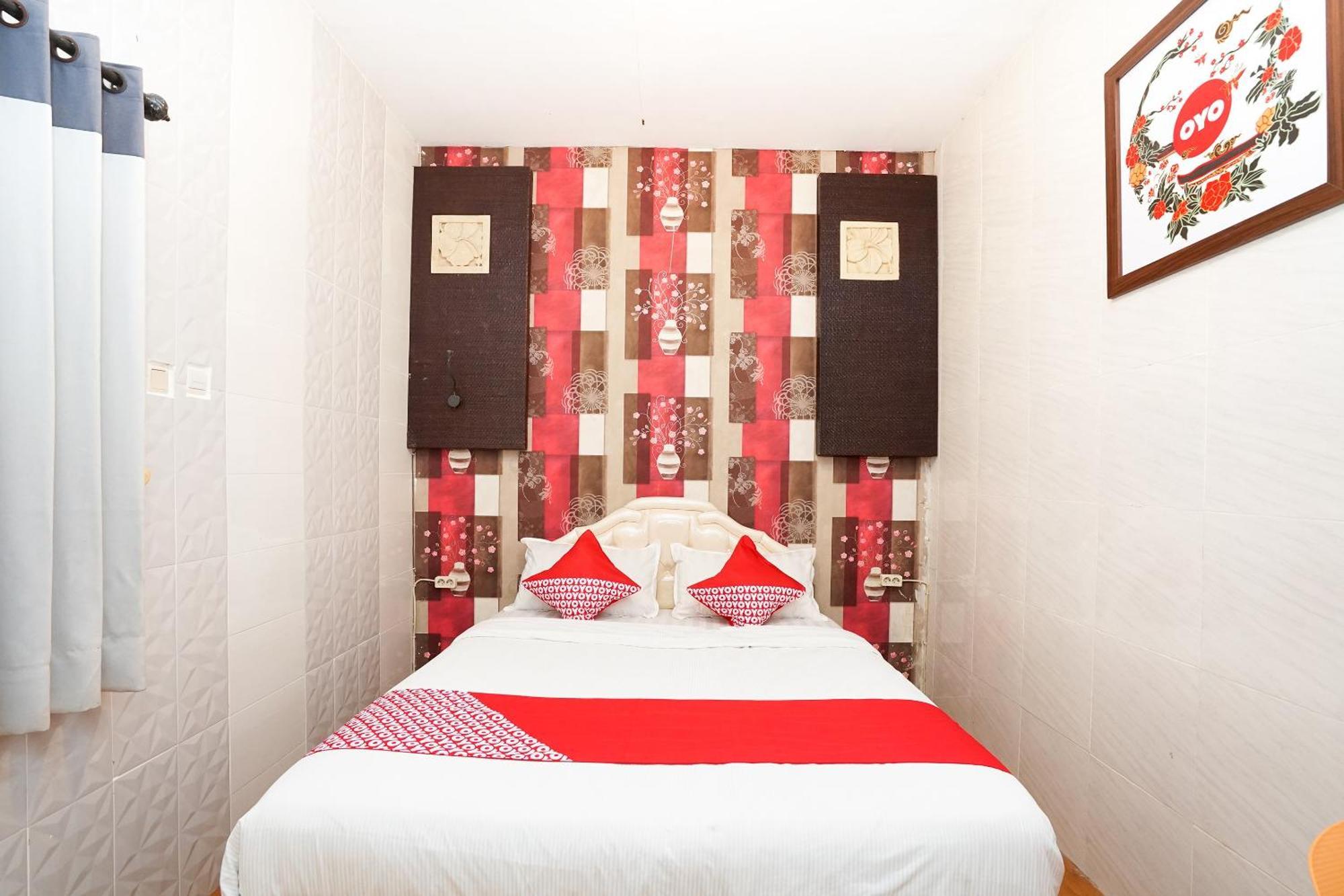 Oyo 425 Mojokerto Guesthouse Екстериор снимка