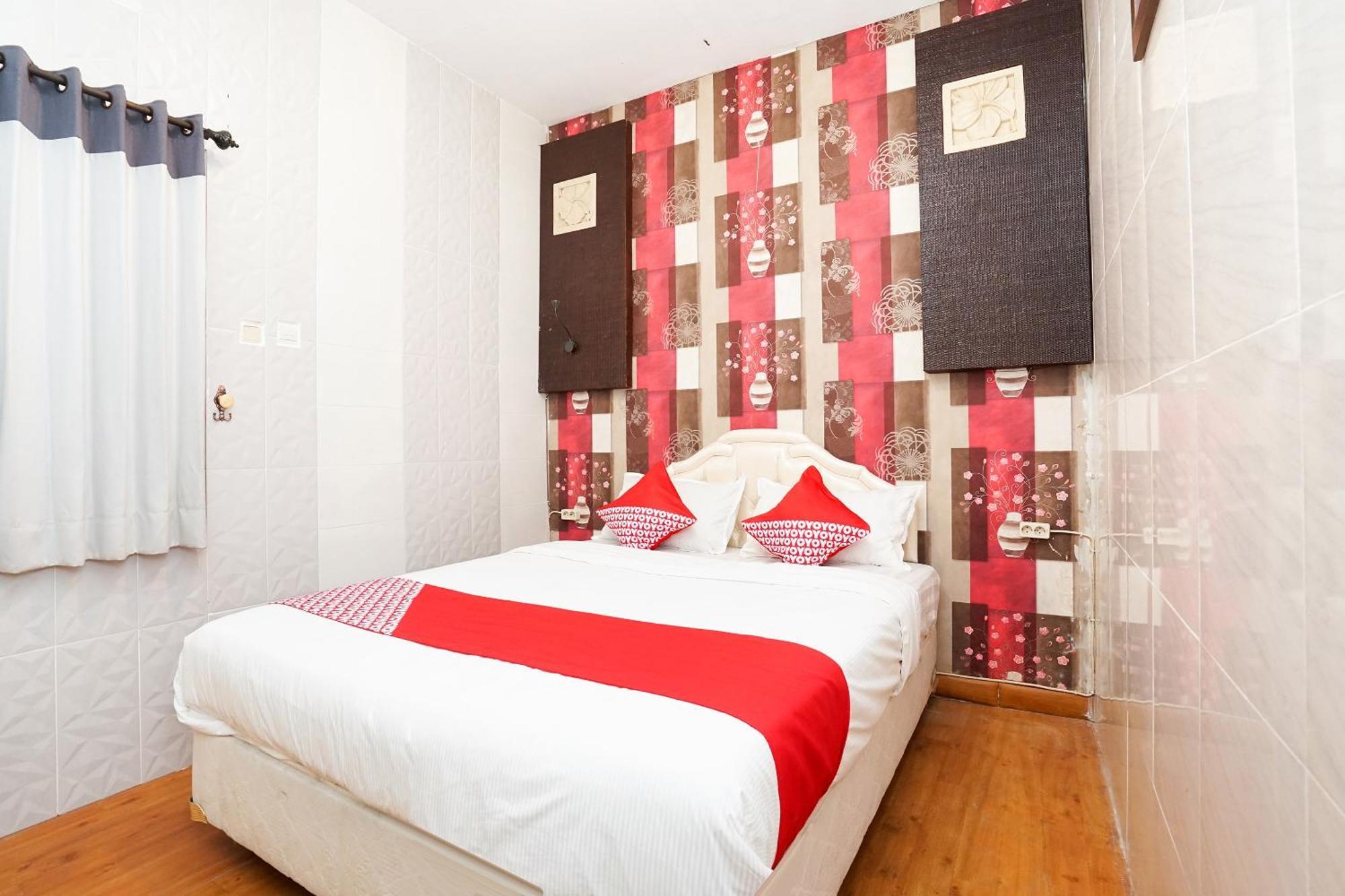 Oyo 425 Mojokerto Guesthouse Екстериор снимка